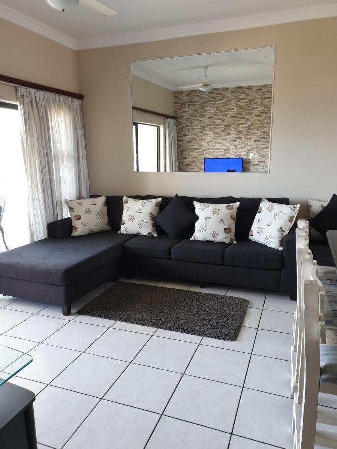 Topanga Holiday Home Uvongo Beach Εξωτερικό φωτογραφία
