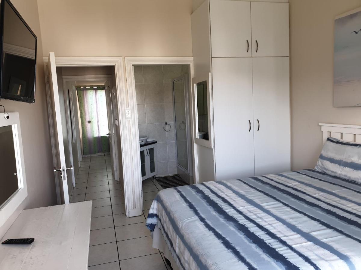 Topanga Holiday Home Uvongo Beach Εξωτερικό φωτογραφία